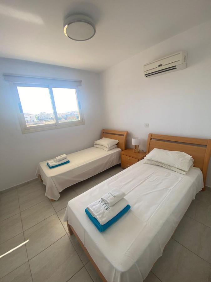 Apartmán Royal-Seacrest Paphos-Center Vip Exteriér fotografie